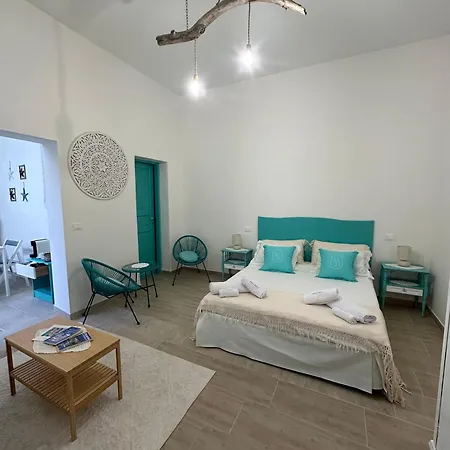 Molly's * Otranto